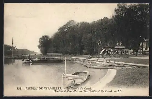 AK Versailles, La Flottille du Canal dans les Jardins