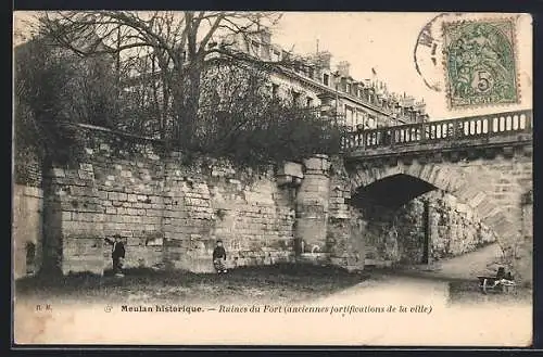 AK Meulan, Ruines du Fort, anciennes fortifications de la ville