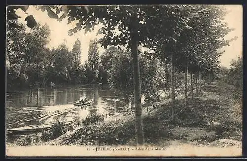 AK Juziers, Allée de la Marine avec barque sur la rivière