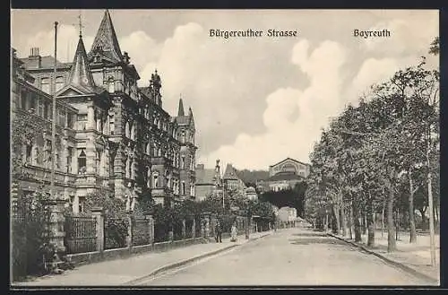 AK Bayreuth, Bürgereuther Strasse mit Passanten