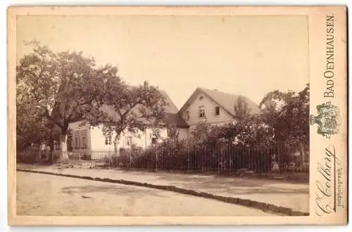 Fotografie C. Colberg, Bad Oeynhausen, Ansicht Bad Oeynhausen, Strasse vor einem Wohnhaus