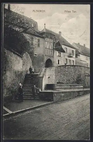 AK Altkirch, Altes Tor mit Leuten