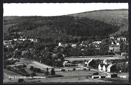 AK Bad Sauerbrunn /Burgenland, Ortsansicht am Fuss der Hügel