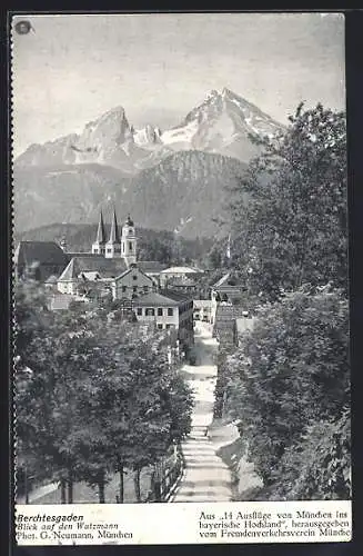 AK Berchtesgaden, Ortsansicht mit Blick auf den Watzmann