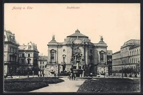 AK Aussig / Usti, Brunnen vor dem Stadttheater