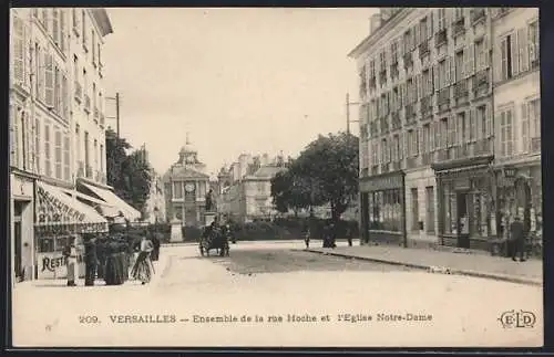 AK Versailles, Ensemble de la Rue Hoche et Eglise Notre-Dame