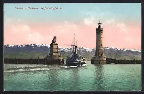 AK Lindau i. Bodensee, Hafen-Einfahrt mit Leuchtturm und Dampfer