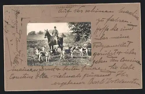 Foto-Collage-AK Reiter mit einer Meute Jagdhunde, dazu geprägter Rahmen
