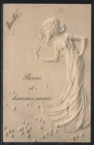 AK Hübsche junge Frau pflückt Blumen, Jugendstil