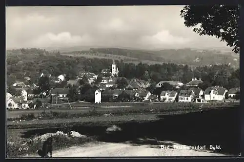 AK Bad Tatzmannsdorf /Bgld., Gesamtansicht übers Feld