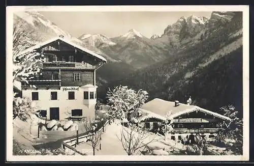 AK Kufstein i. Tirol, Alpen-Gasthof Pfandlhof im Kaisertal, Winteransicht