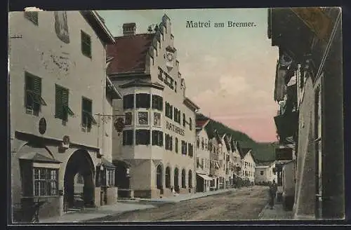 AK Matrei, Strassenansicht mit dem Rathaus