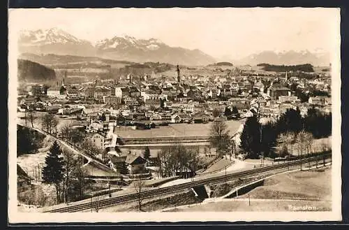 AK Traunstein, Panorama mit Bahngleisen und Bergen