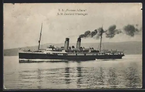 AK Passagierschiff S.S. Prinses Juliana, S.M. Zeeland Vlissingen unter Dampf vor Küste