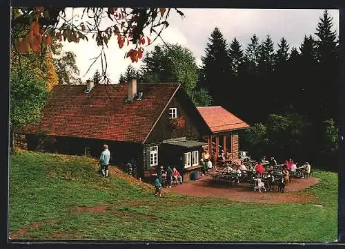 AK Bad Wildbad, Waldgaststätte Grünhütte von F. Schraft, Ansicht mit Besuchern draussen