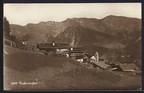 AK Tschiertschen, Ortspartie mit Bergen