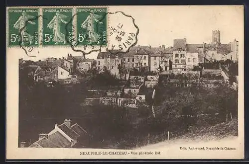 AK Neauphle-le-Chateau, Vue generale Est