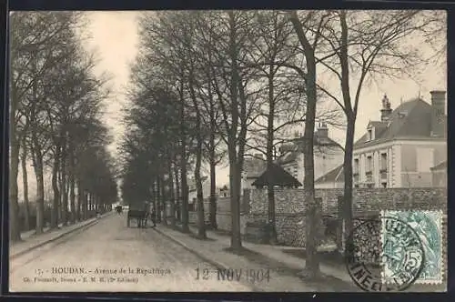 AK Houdan, Avenue de la république