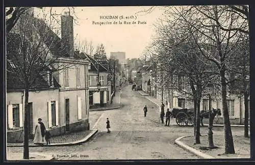 AK Houdan /S.-et-O., Perspective de la Rue de Paris