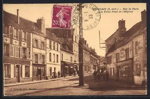 AK Houdan /S.-et-O., Rue de Paris et la Petite Place de l`Hopital