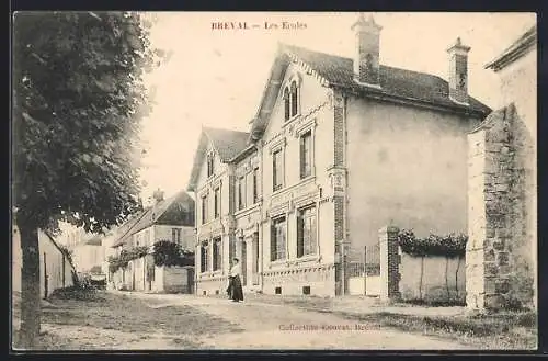 AK Breval, Les Ecoles