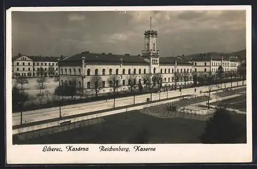 AK Reichenberg, Kaserne mit Strasse aus der Vogelschau