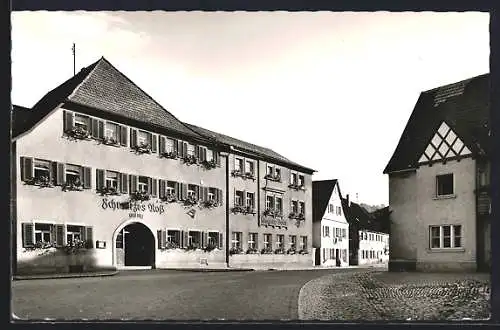 AK Kasendorf / Fränkische Schweiz, Hotel-Gasthof Schwarzes Ross R. Hoffmann mit Strasse