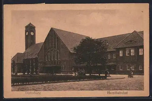 AK Oldenburg / O., Hauptbahnhof mit Leuten