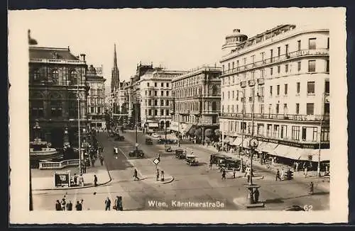 AK Wien, Kärntnerstrasse mit Brunnen, von oben gesehen