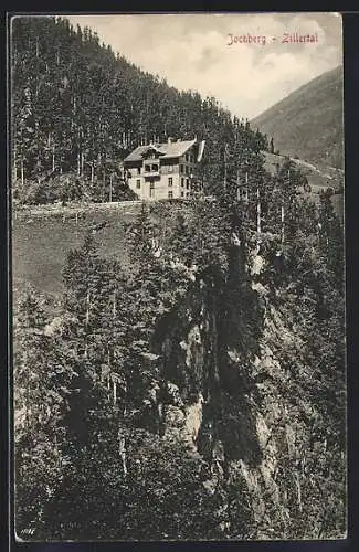 AK Jochberg /Zillertal, Hotel nahe an der Abbruchkante einer steilen Felswand