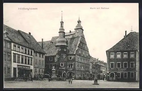 AK Hildburghausen, Markt mit Geschäften und Rathaus