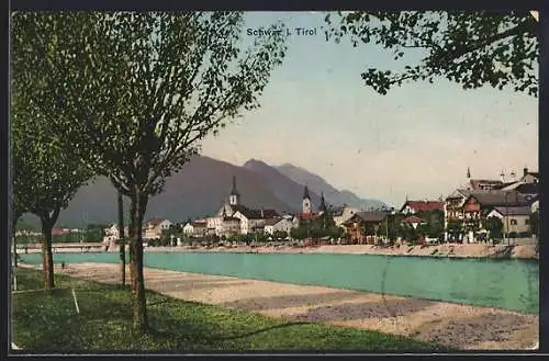 AK Schwaz, Blick vom Flussufer zum Ort
