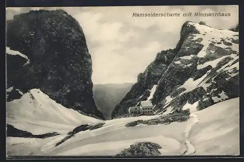 AK Riemannhaus, Blick zur Berghütte