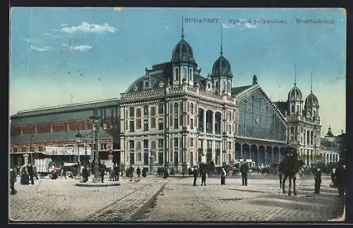 AK Budapest, Nyugoti palyaudvar, Westbahnhof mit Leuten