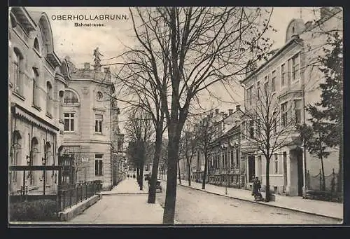 AK Oberhollabrunn, Bahnstrasse mit Geschäft