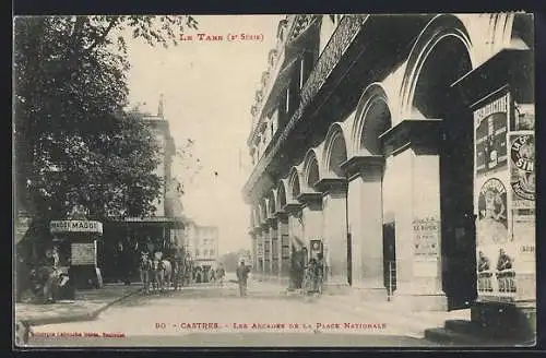 AK Castres /Tarn, Les Arcades de la Place Nationale