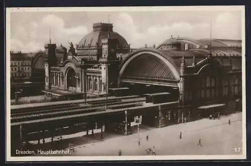 AK Dresden, Hauptbahnhof mit Vorplatz