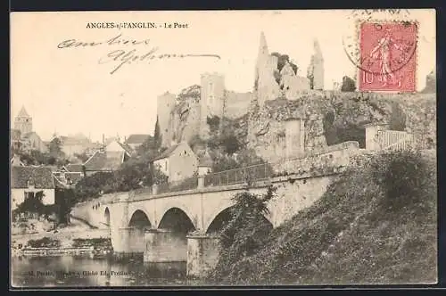 AK Angles-sur-l`Anglin, Le Pont et les ruines du château médiéval