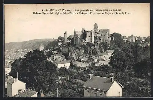 AK Chauvigny, Vue générale des ruines du Sud-Est avec Château Baronial et Église Saint-Pierre