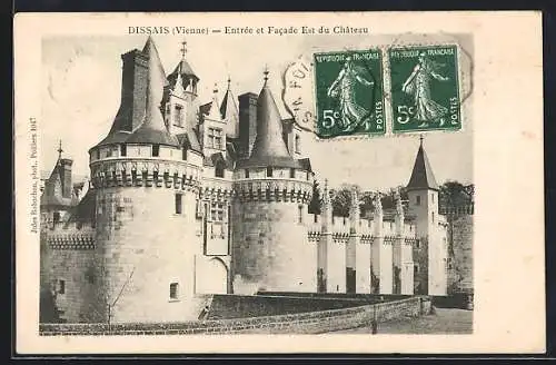 AK Dissais, Entrée et Facade Est du Château