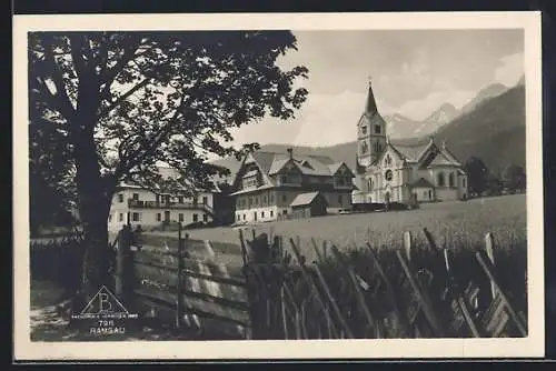 AK Ramsau am Dachstein, Ortsansicht mit Kirche und Hotel Ramsauhof