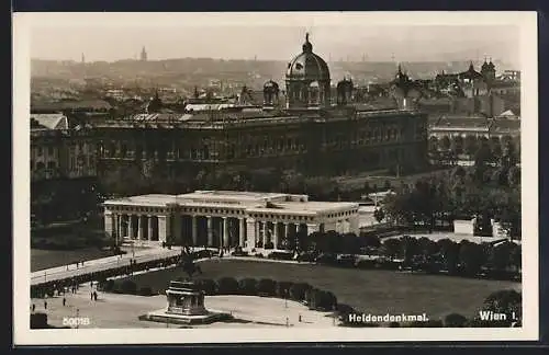 AK Wien, Heldendenkmal mit Stadtblick aus der Vogelschau