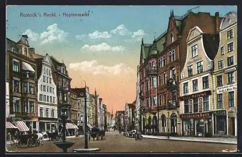 AK Rostock i. Meckl., Strasse am Hopfenmarkt mit Geschäften
