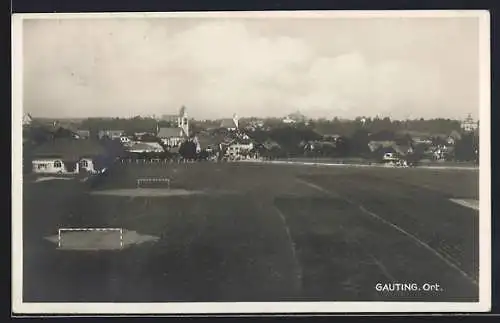 AK Gauting, Ortsansicht aus der Vogelschau mit Fussballfeld