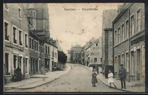 AK Speicher, Partie in der Hauptstrasse mit Passanten