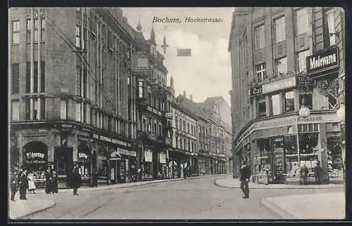 AK Bochum, Hochstrasse mit Geschäften und Passanten