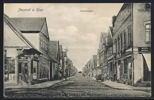 AK Neustadt a. Rbge., Leinstrasse mit Geschäften