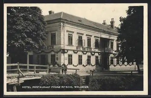 AK Waldegg, Hotel Restaurant Franz Ritschl mit Kindern