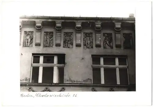 Fotografie F. M. Schimmel, Berlin, Ansicht Berlin, Verzierung in der Fasade des Haus Chodowickistrasse 26