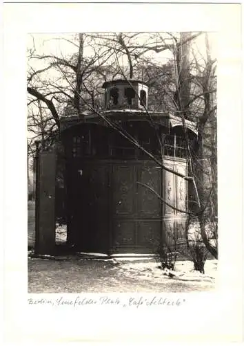 Fotografie F. M. Schimmel, Berlin, Ansicht Berlin, Cafe Achteck im Senefelder Platz, Pissoir / öffentliche Toilette